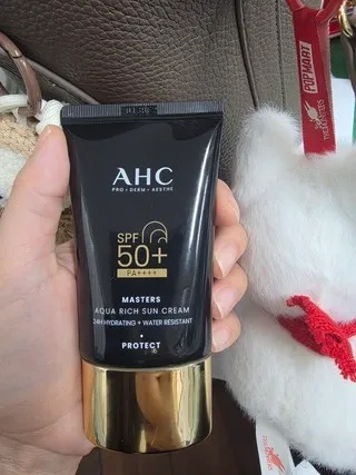 AHC 마스터즈 아쿠아 리치 선크림 리뷰5