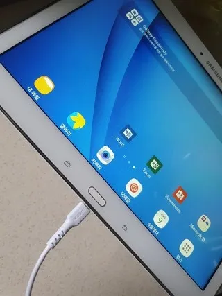 삼성 갤럭시탭4 10.1 제품 사진3